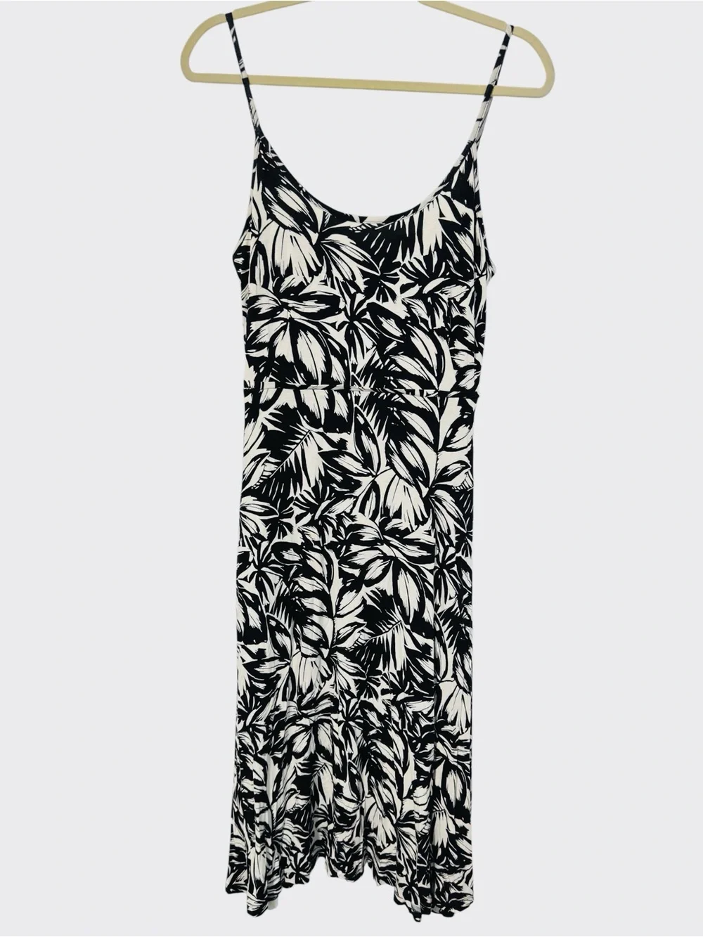 LOFT Fit and Flare Black & White Spaghetti Strap Dress Petite Size M, leaf print - Picture 2 of 13